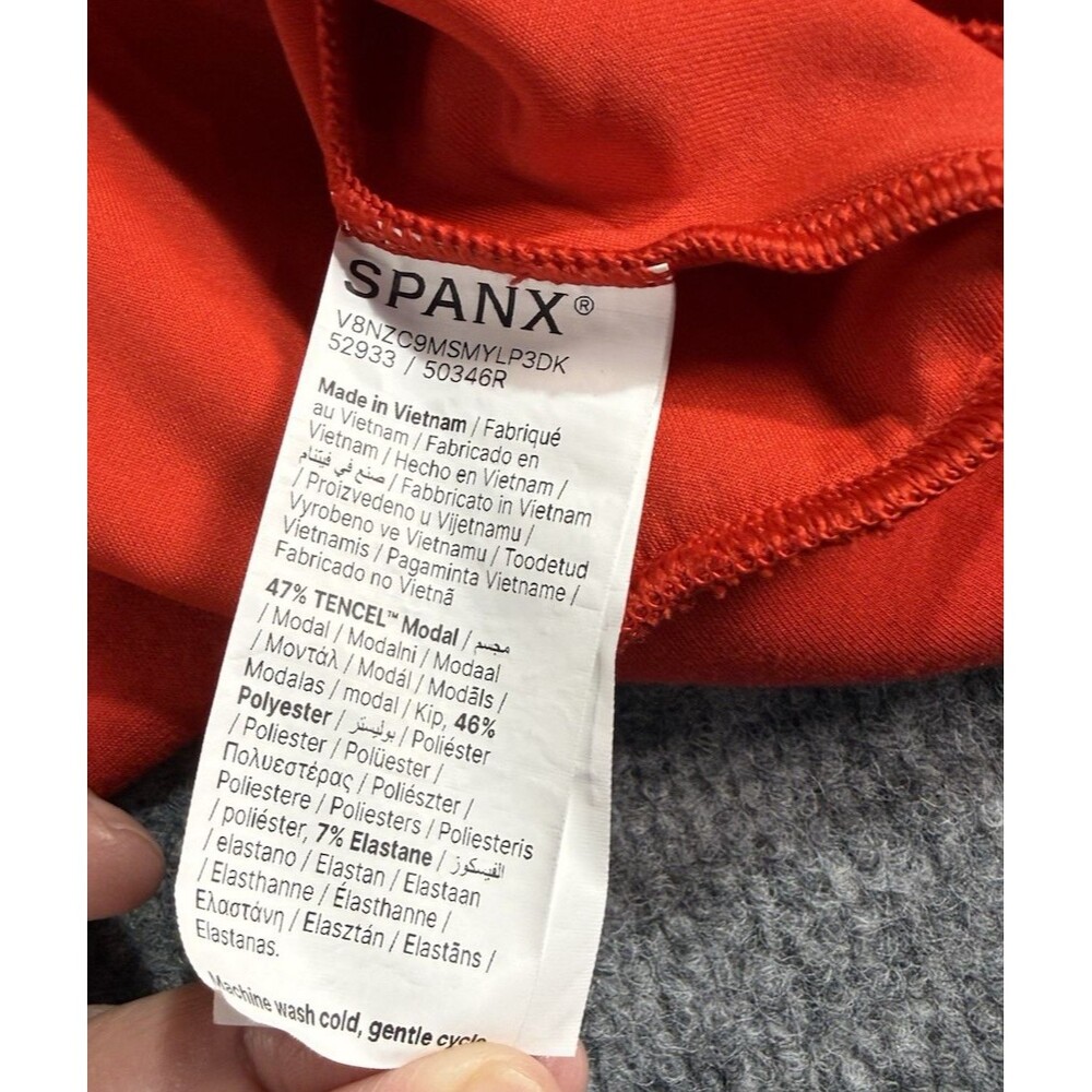 Spanx AirEssentials Half‑Zip Pullover Women’s Medium Red Lightweight Soft - Picture 7 of 8